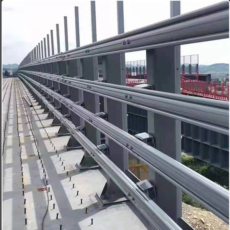 环波梁桥梁护栏
大品牌值得信赖
