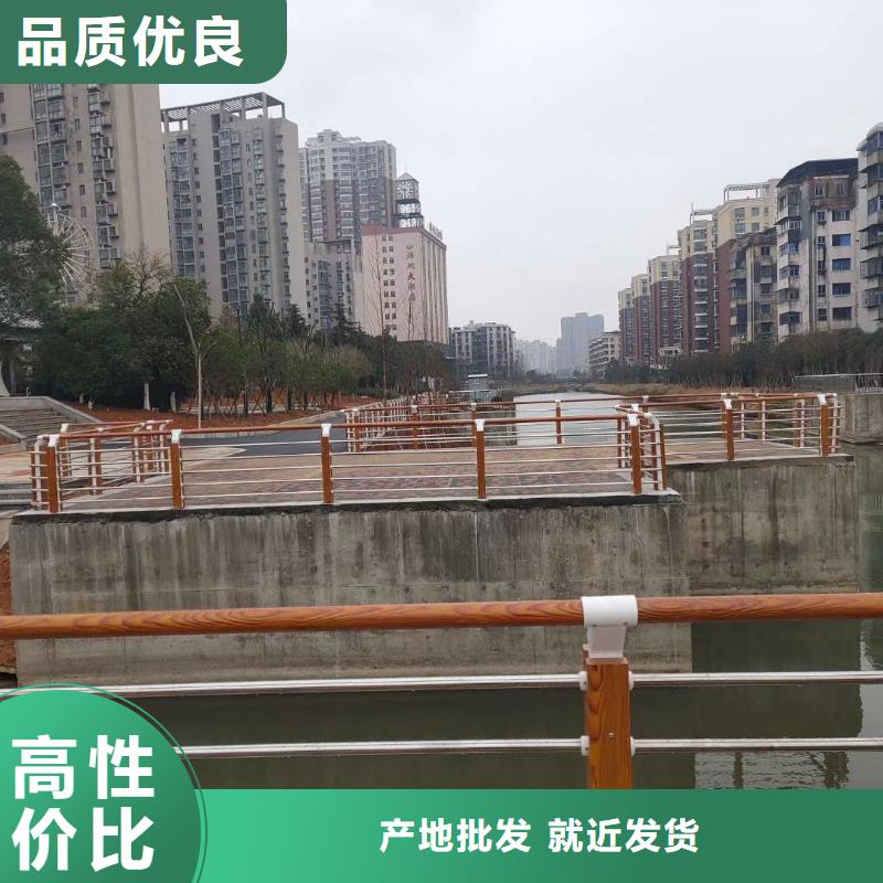辽宁绥中县桥上的防撞护栏