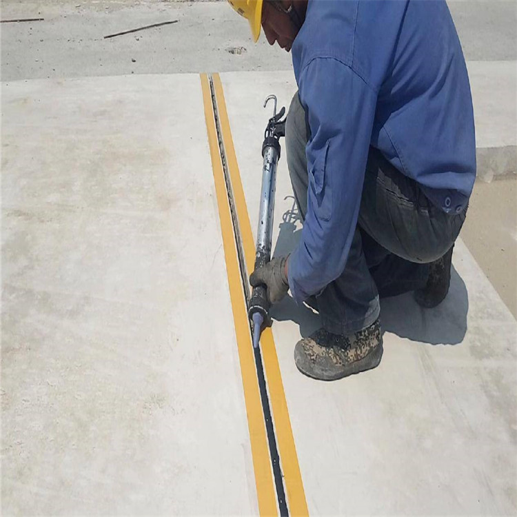 聚氨酯道路灌缝胶本地厂家放心购买专注产品质量与服务