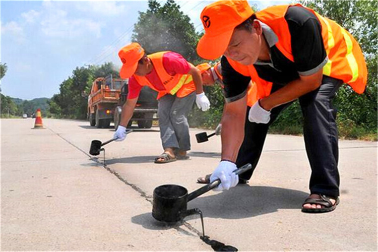 灌缝沥青胶价格:黔南咨询沥青公路灌缝胶技术指标