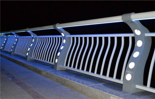 《赣州》直供不锈钢防撞护栏订做设计