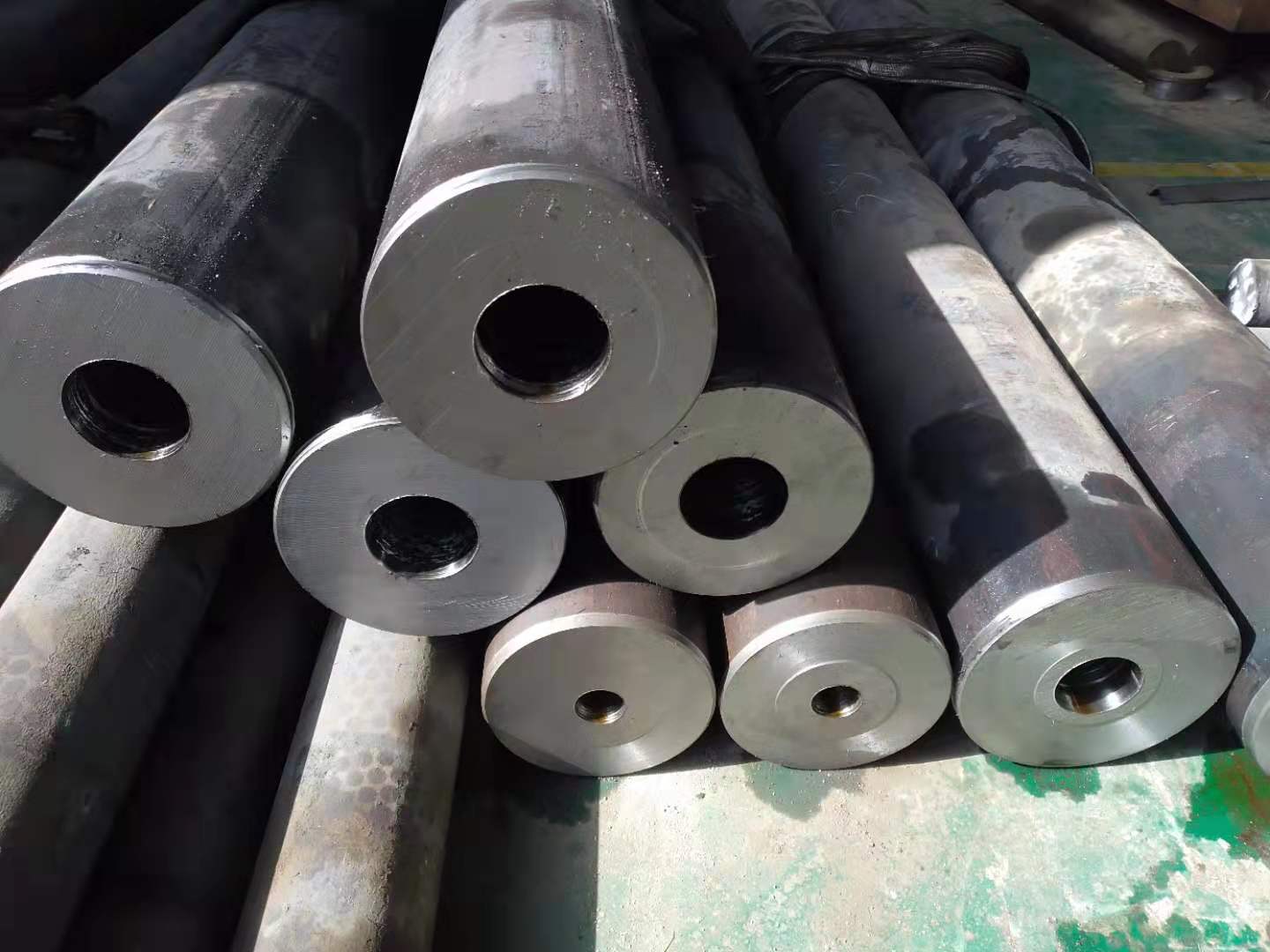 鹤壁直销Gcr15厚壁轴承钢钢管厂家 冷拔轴承钢钢管工厂任意规格均可生产