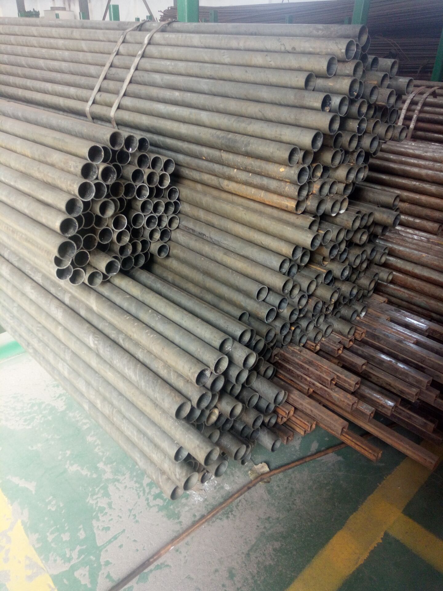 【西安】经营热轧厚壁轴承钢管专注轴承合金钢管