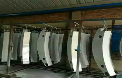 注重护栏立柱质量的厂家